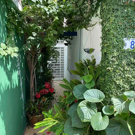 Casa Vintage Cm Garagem/ 2 Quartos + 1