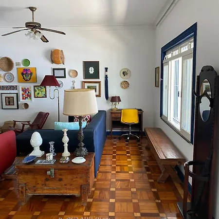 Casa Vintage Cm Garagem/ 2 Quartos + 1